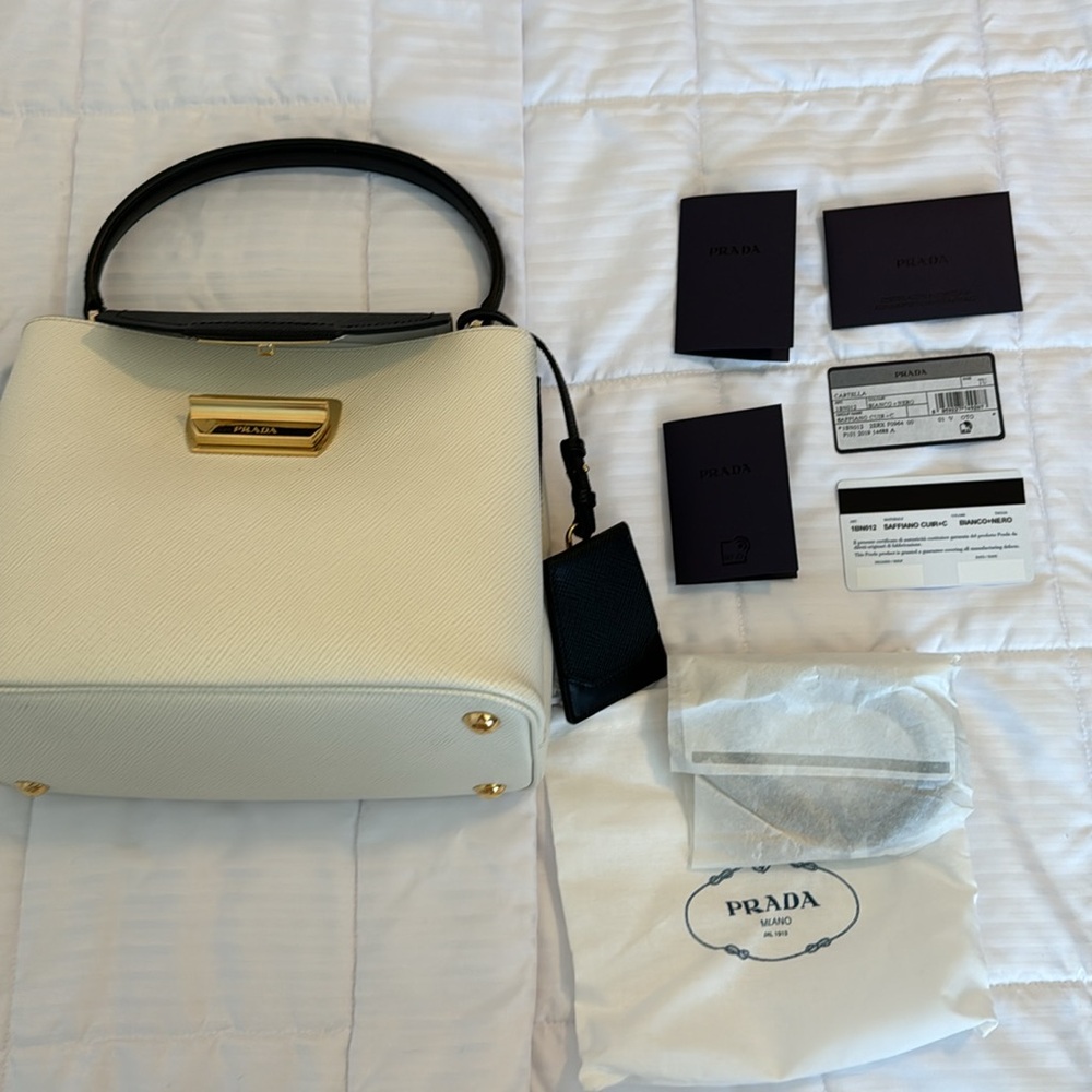 NWT Prada Cartella Saffiano Blanco + Nero top handle & strap handbag NEVER USED - Picture 6 of 9